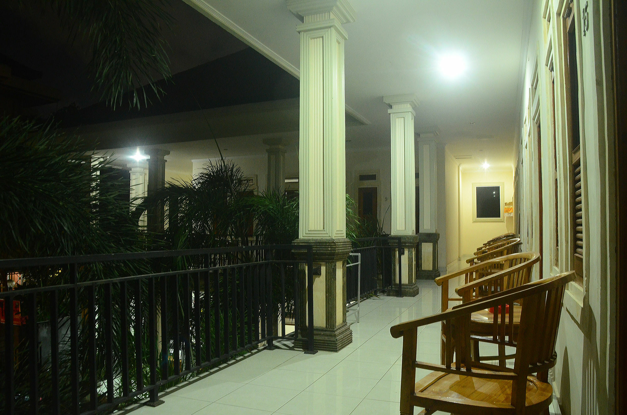 Budget Door Legian Inn كوتا المظهر الخارجي الصورة