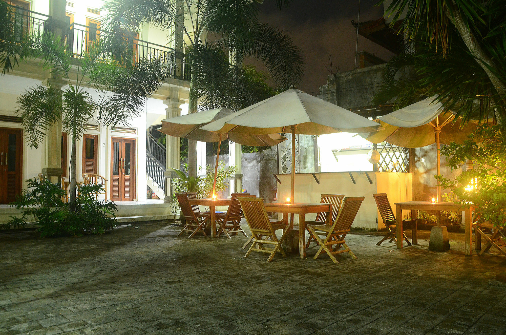 Budget Door Legian Inn كوتا المظهر الخارجي الصورة