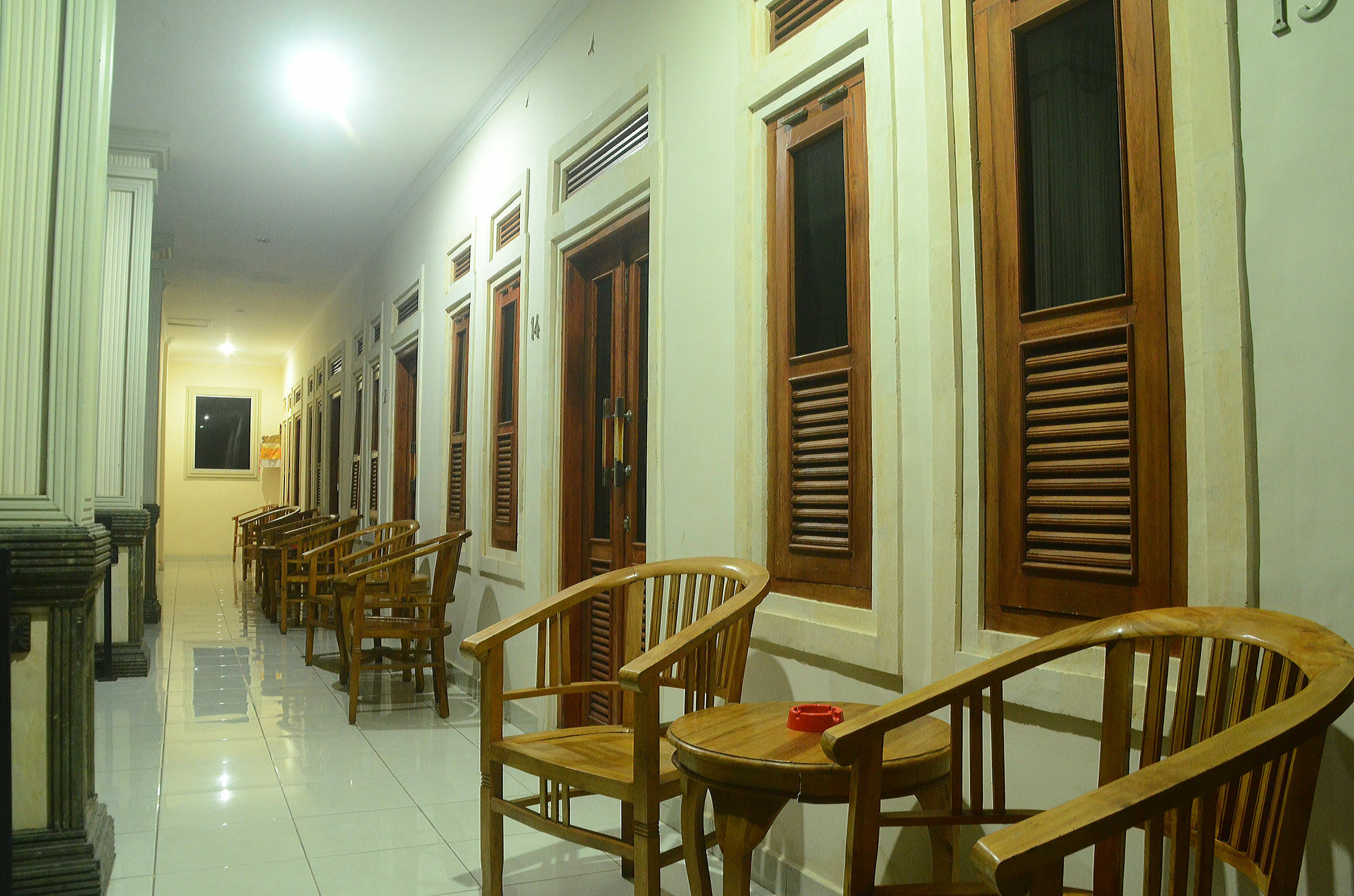 Budget Door Legian Inn كوتا المظهر الخارجي الصورة